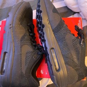 Nike air max new!! Triple black. Size 10 men